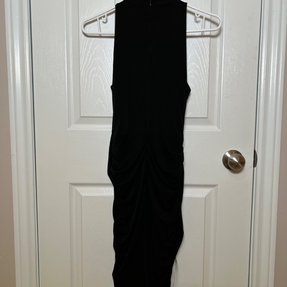 New Le Château Mock Neck Dress - Picture 2 of 5